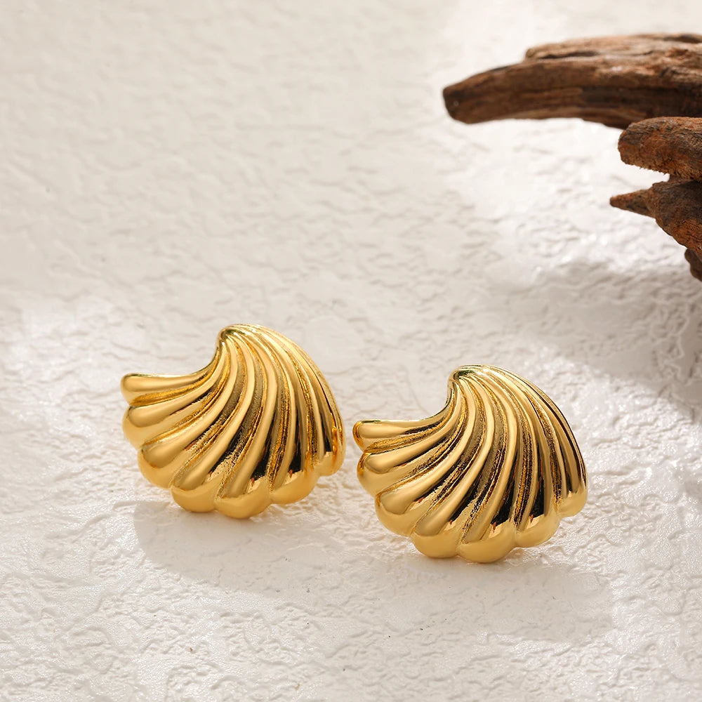 Vintage Gold-Plated Shell & Starfish Earrings
