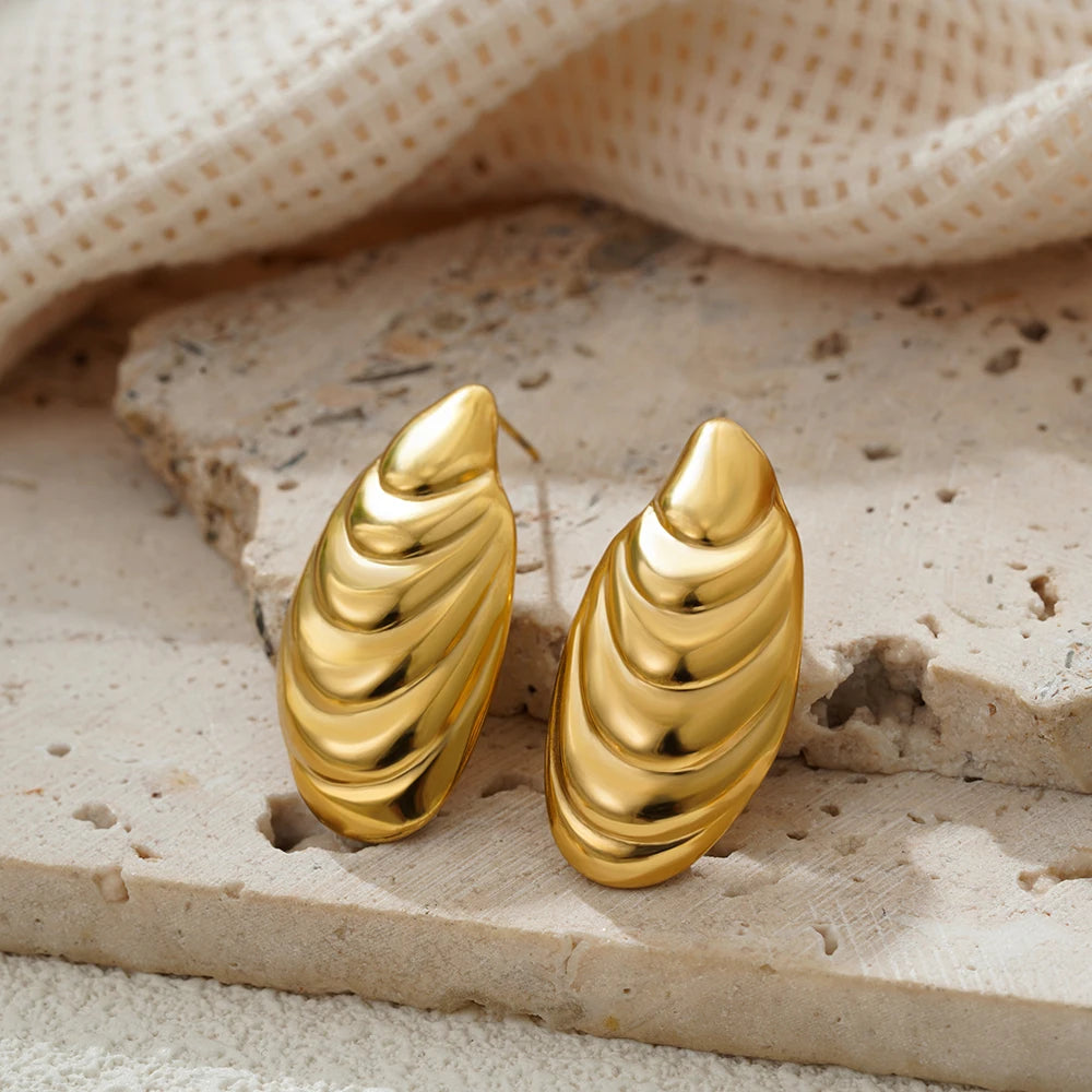 Vintage Gold-Plated Shell & Starfish Earrings